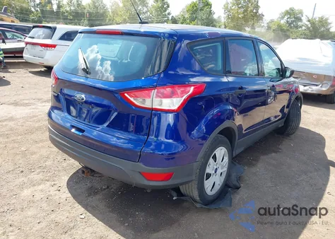 2015 Ford Escape S z USA, uszkodzony, nr VIN 1FMCU0F76FUC23159